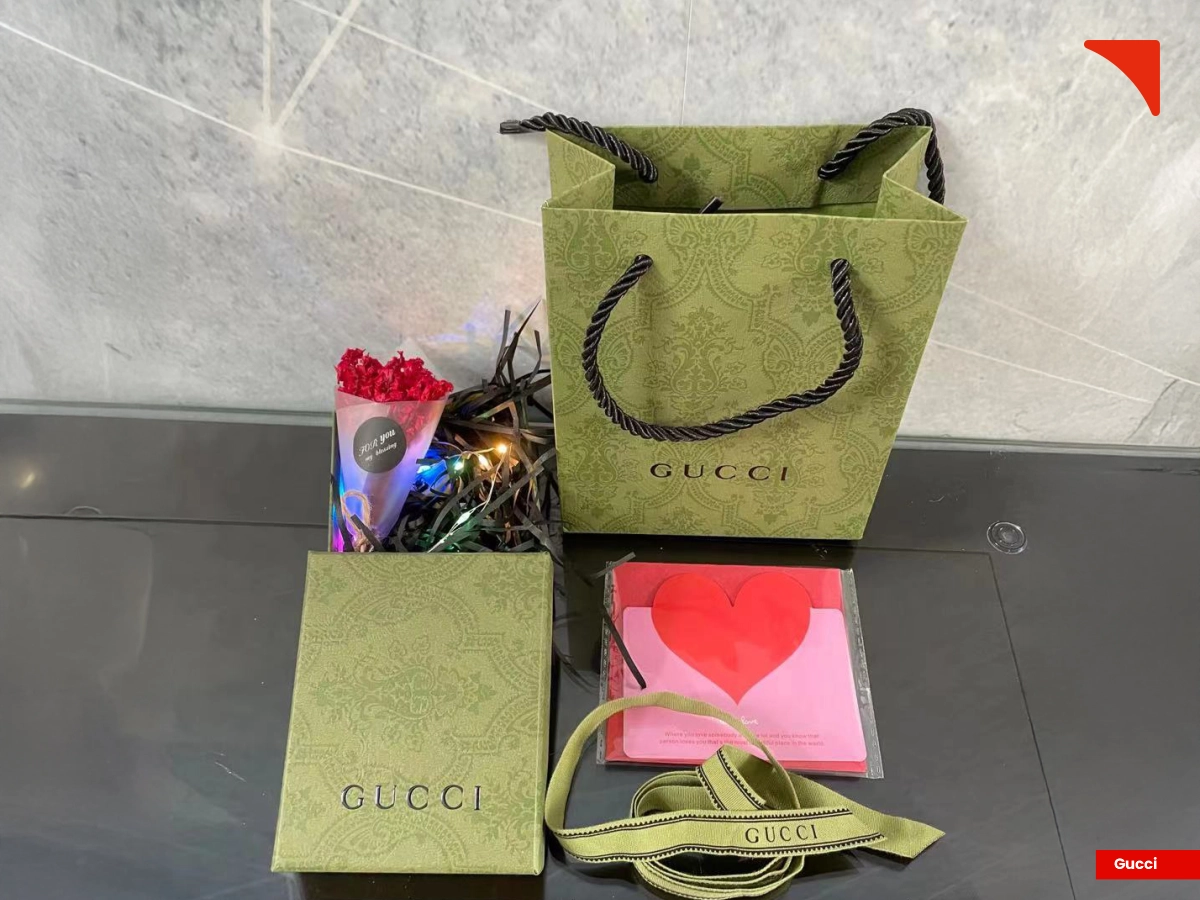 Packaging and Takeaway Identity- Sealing the Emotional Purchase